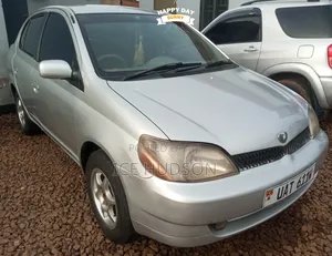 Toyota Platz 2004 Silver