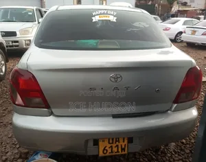 Toyota Platz 2004 Silver