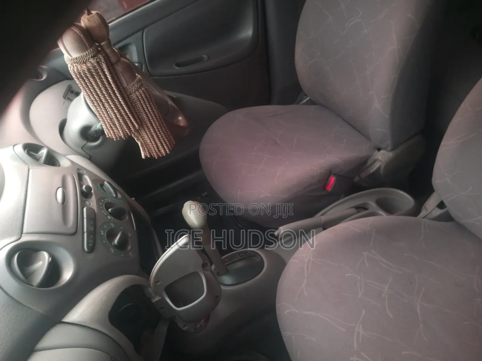 Toyota Platz 2004 Silver