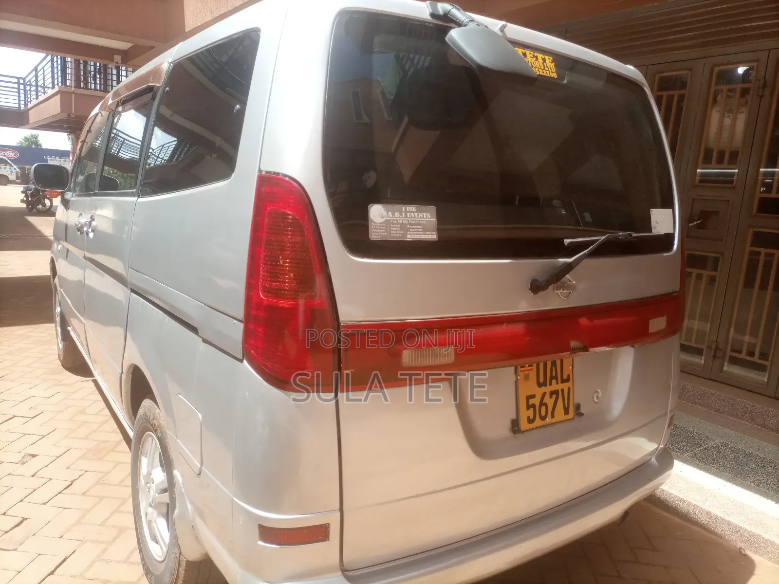 Nissan Serena 2000 Silver