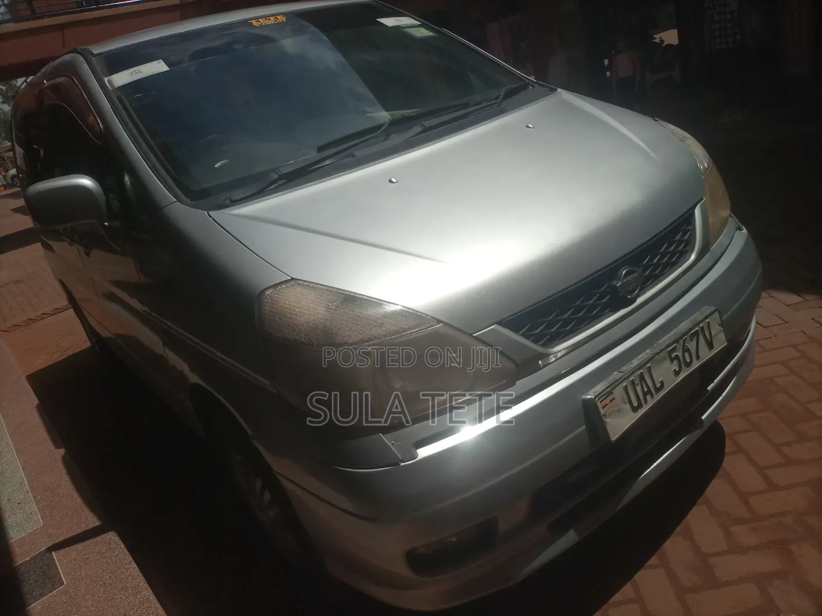 Nissan Serena 2000 Silver