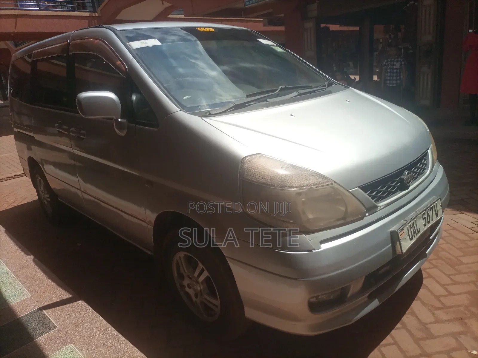 Nissan Serena 2000 Silver