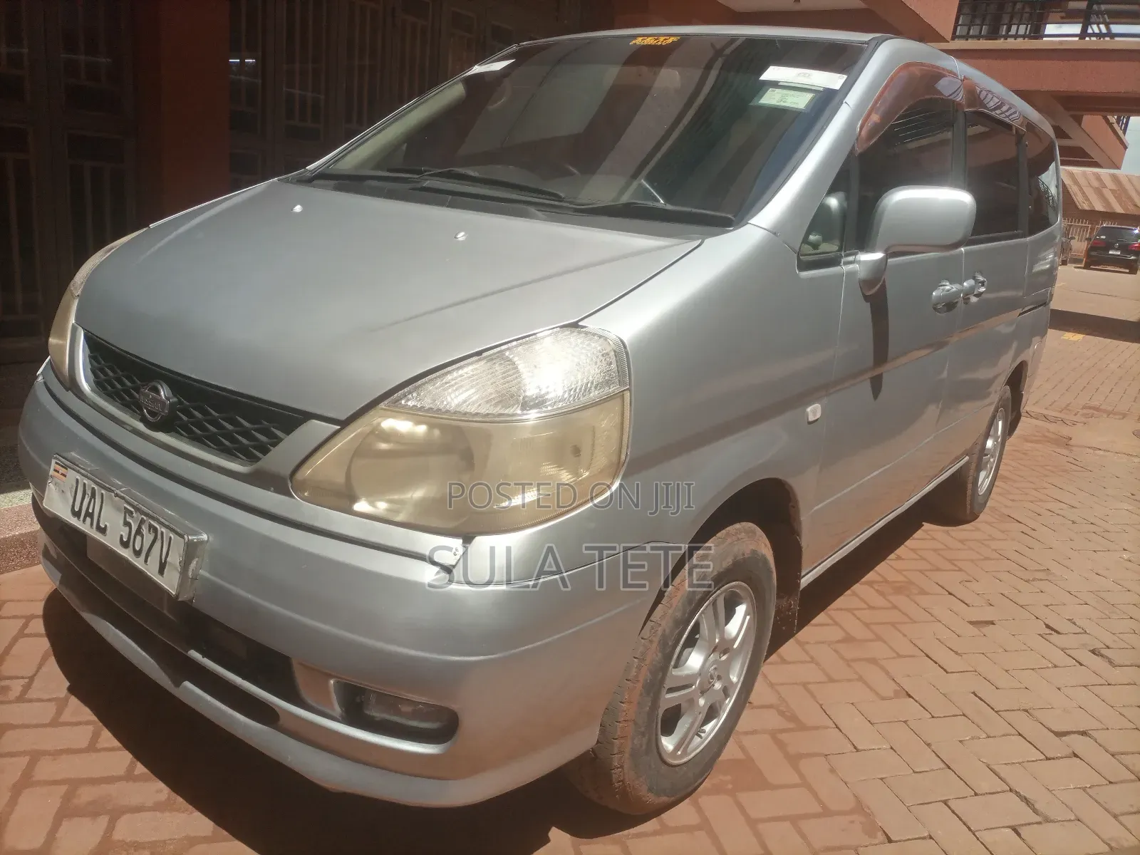 Nissan Serena 2000 Silver