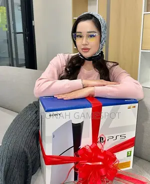 Playstation 5 Slim. Ps5 Slim: He Won't Cheat if He Has Fc26 and 2 Pads