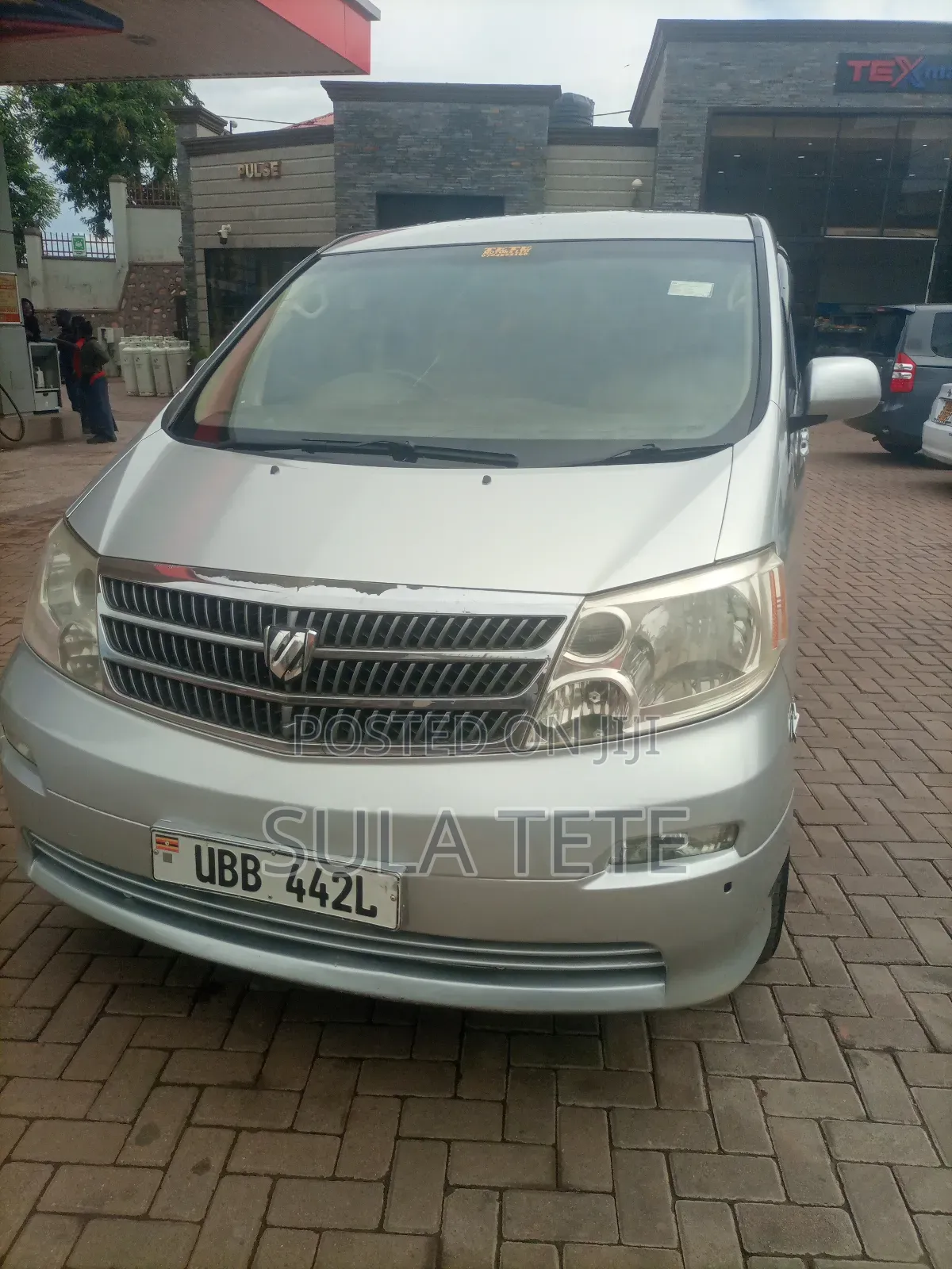 Toyota Alphard 2.4 Petrol FWD 2006 Silver