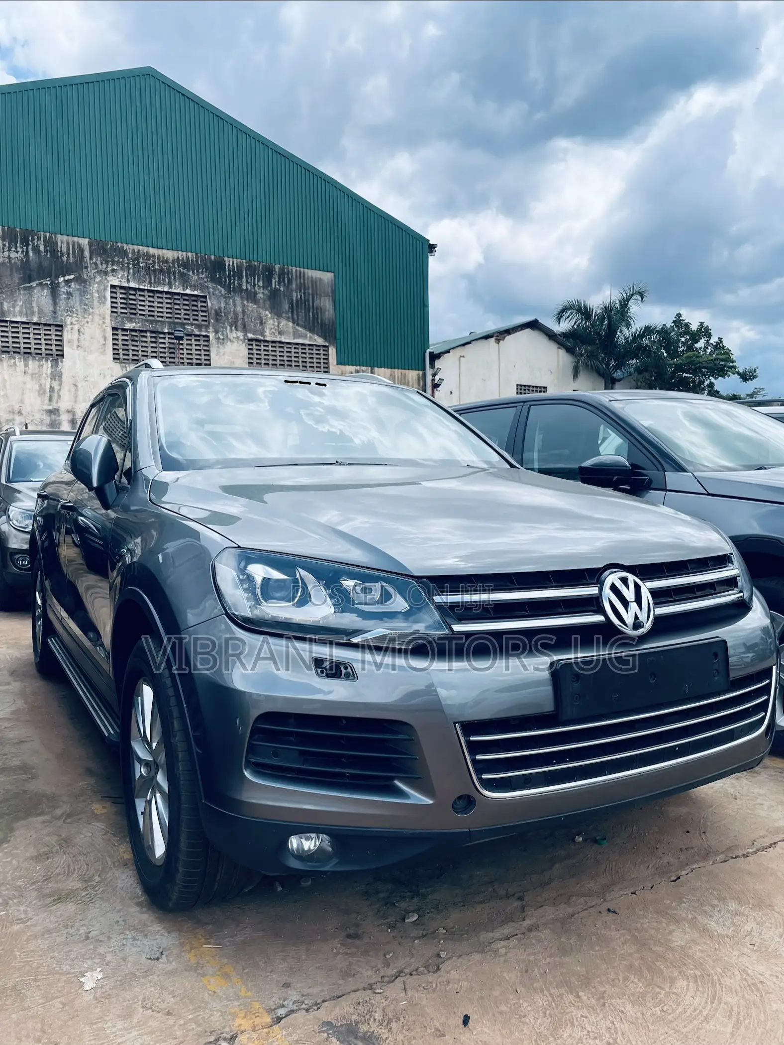 Volkswagen Touareg 2013 Gray