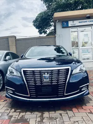 Toyota Crown 2017 Blue