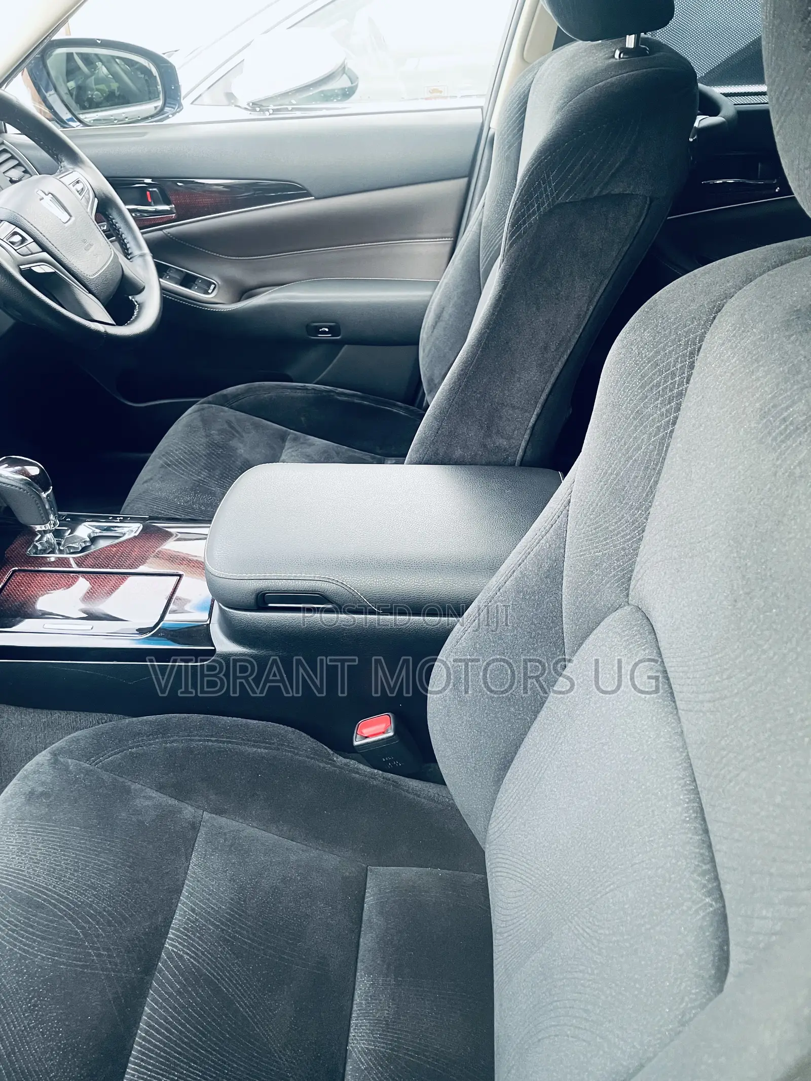 Toyota Crown 2017 Blue