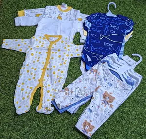 Baby Cotton Outfits Set( 0 to 12 Months)