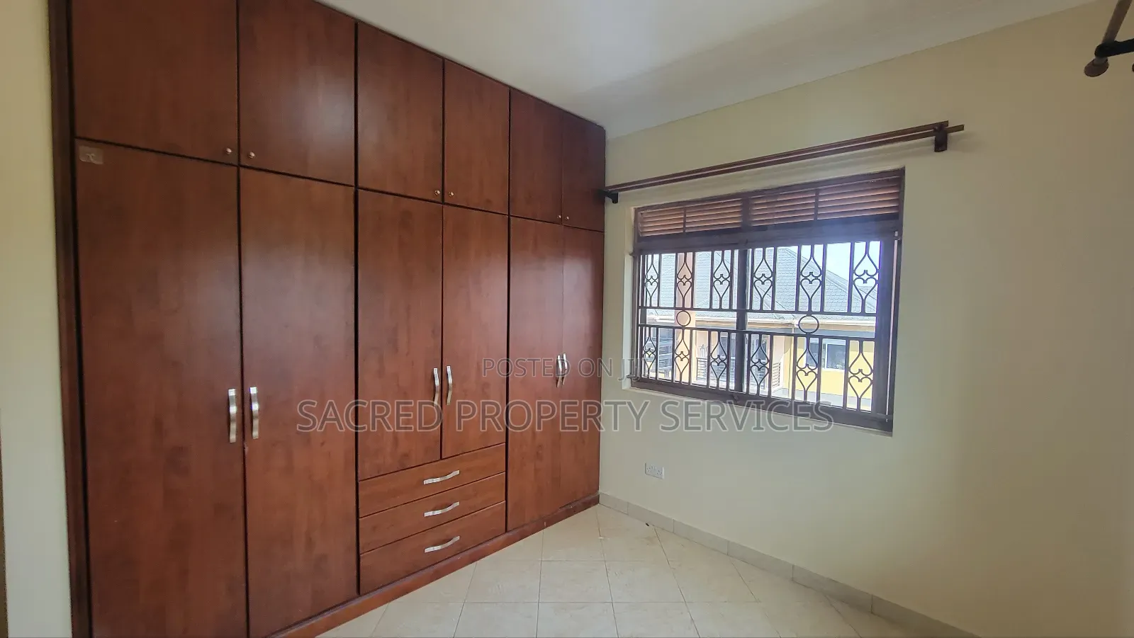 2bdrm Apartment in Mamerito Road Kira for rent