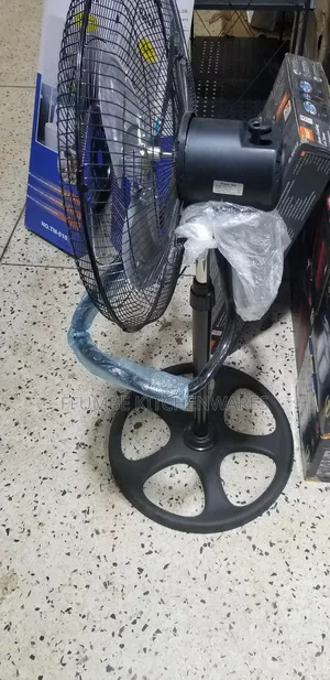 Standing Fan 18"