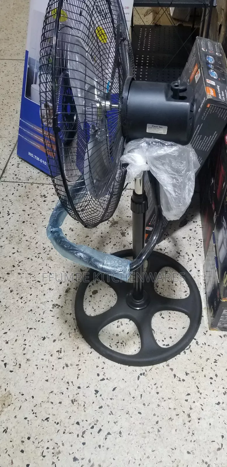 Standing Fan 18"