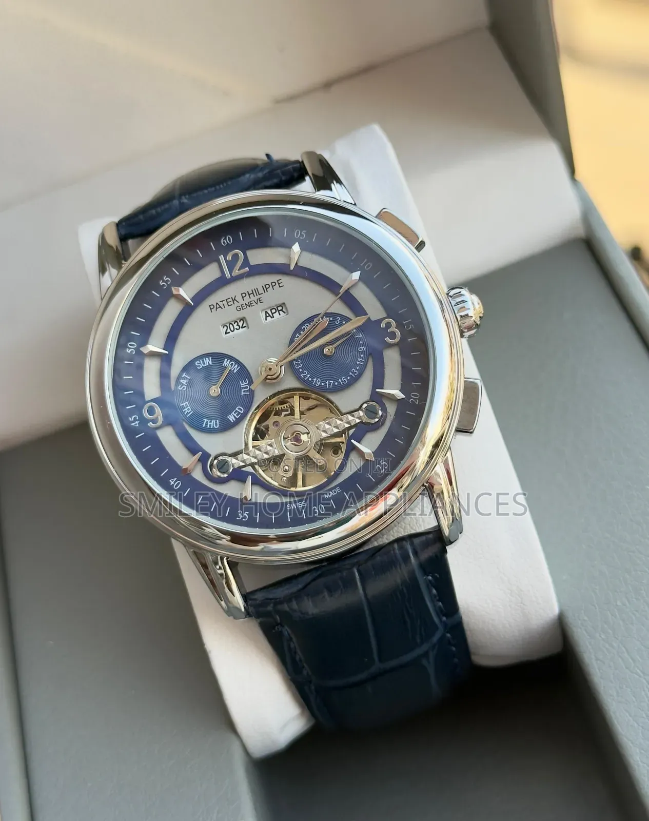 Patek Phillipe Black Leather Strapped Analog Wrist Time Piece