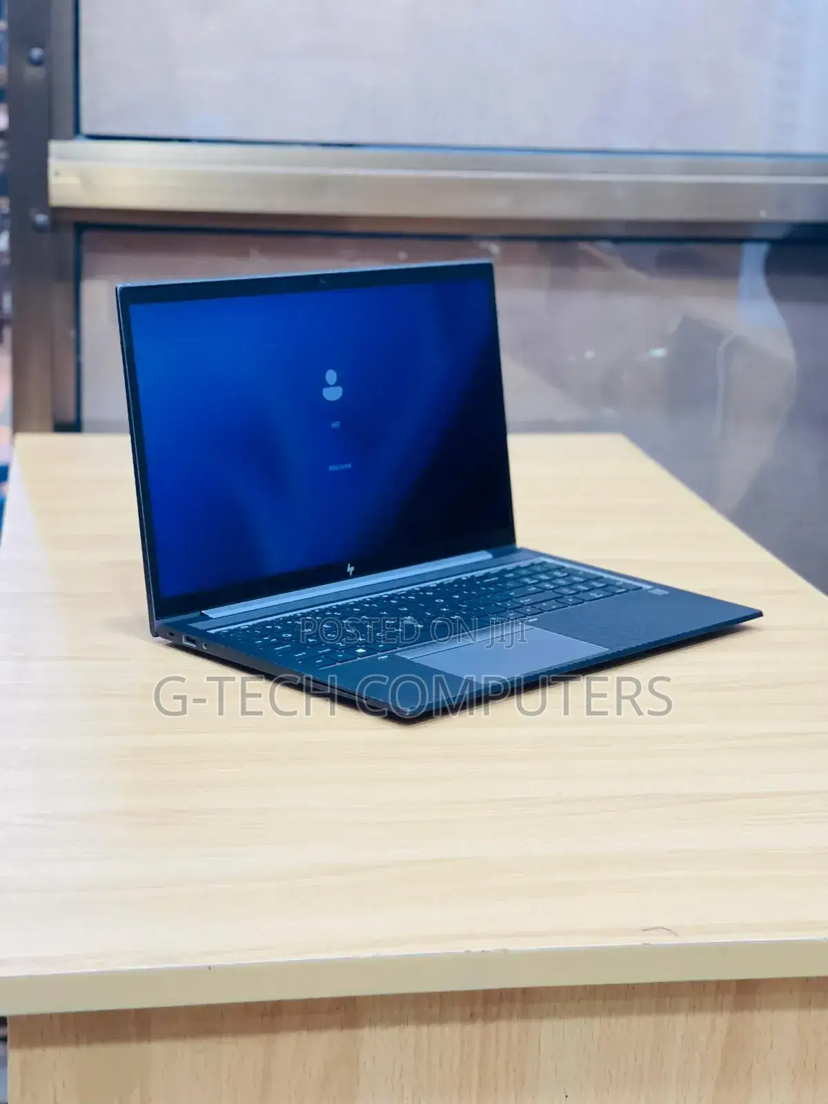 New Laptop HP ZBook Firefly 15 G7 16GB Intel Core i7 SSD 512GB