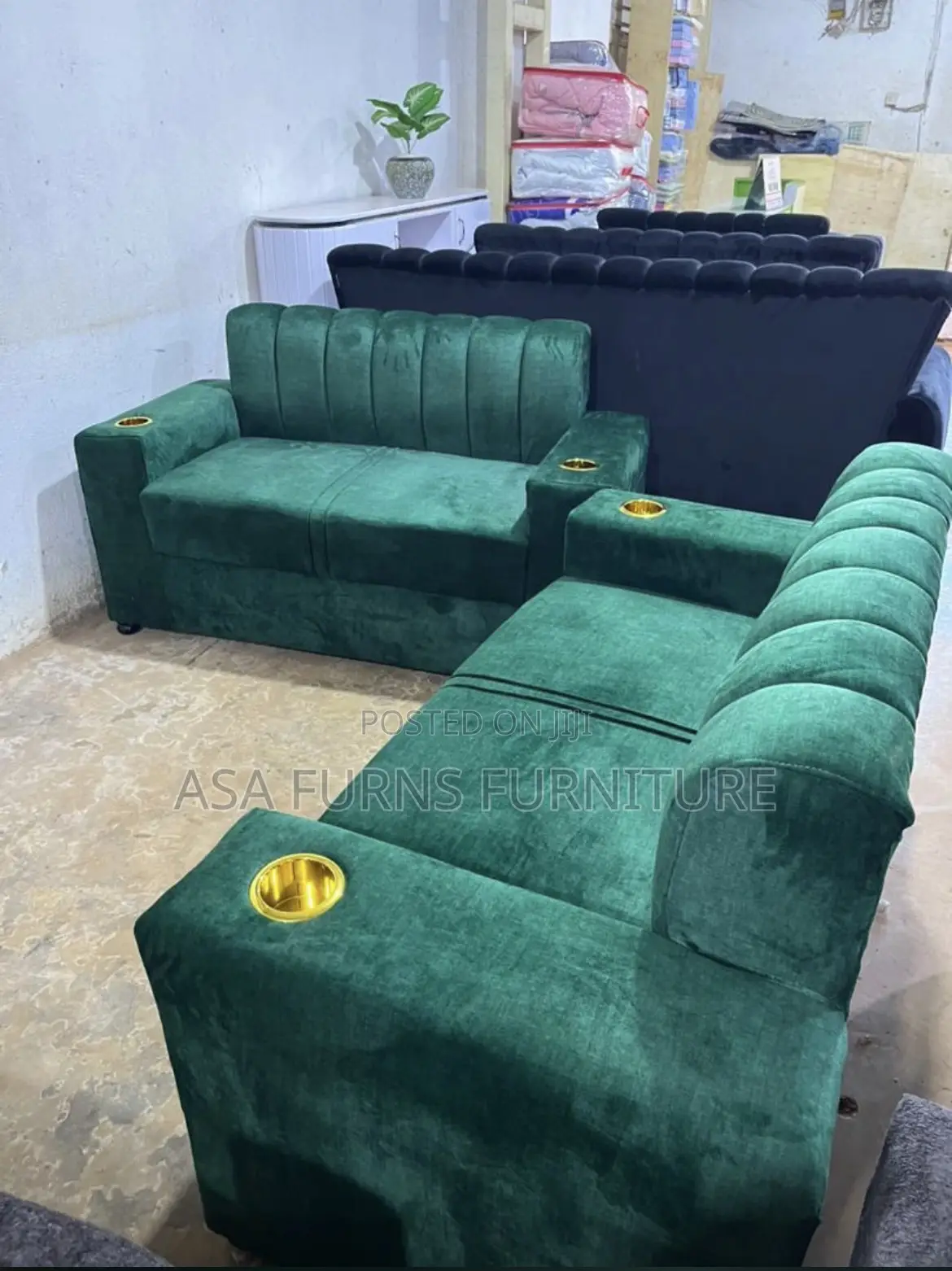 Sofa Set / Four Seaters