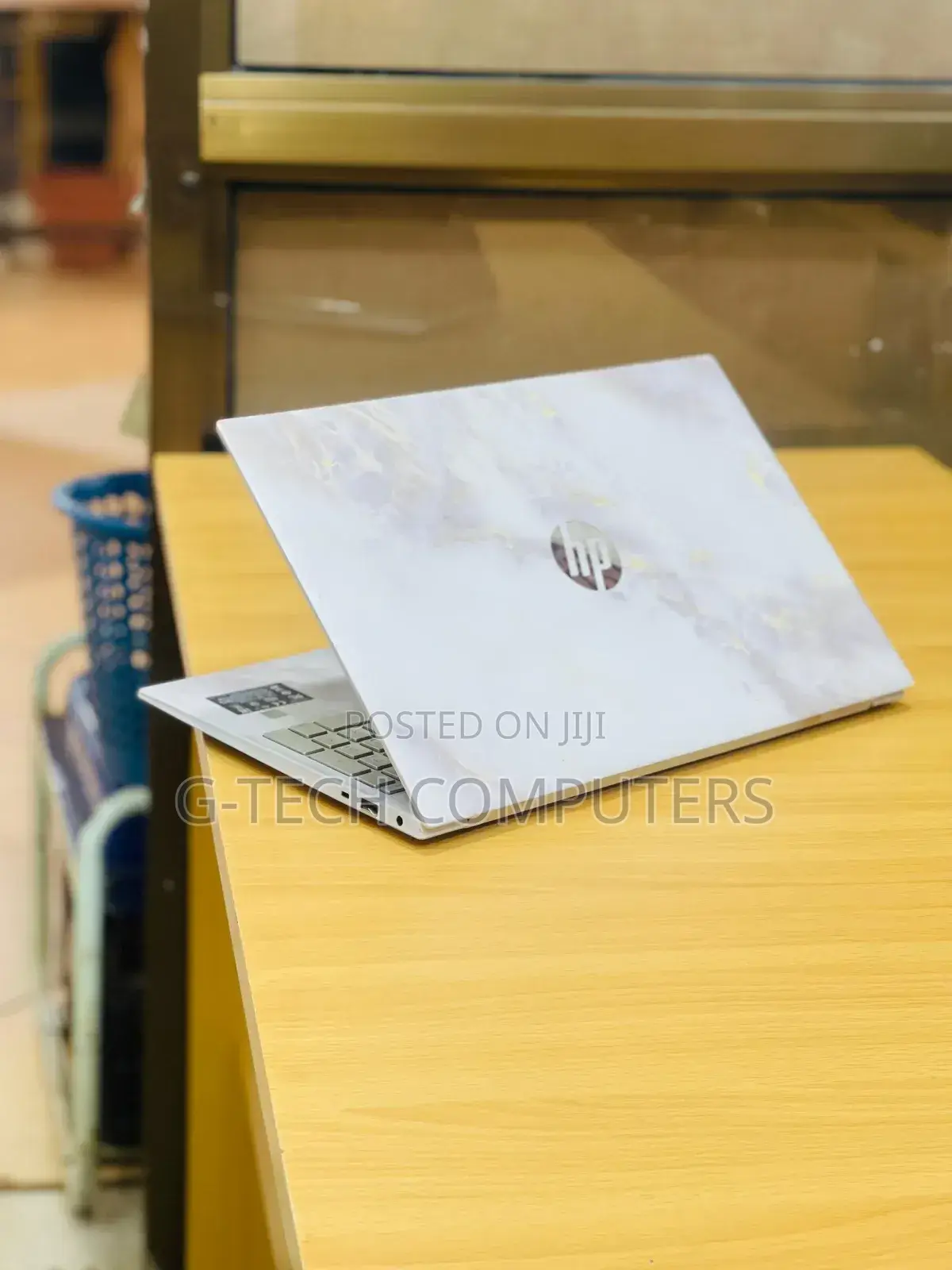 New Laptop HP Pavilion 15-eh0050wm 8GB Intel Core i7 SSD 512GB