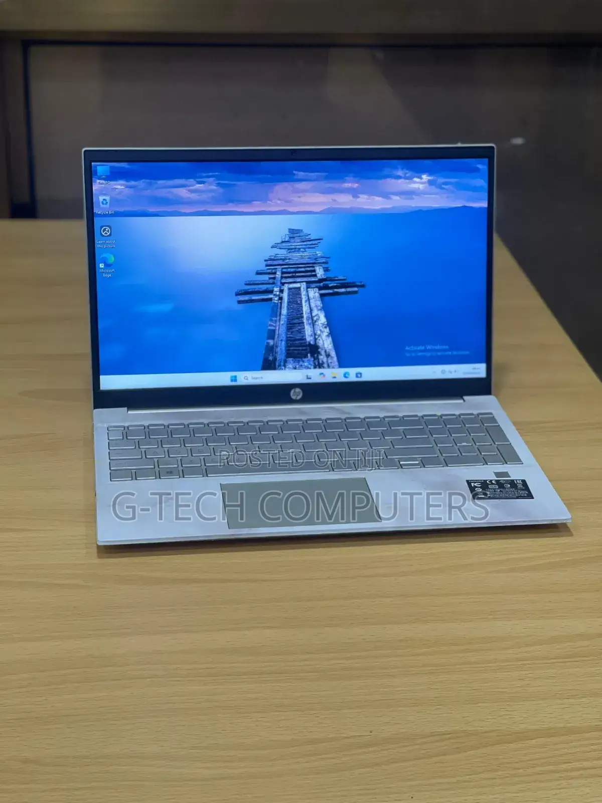 New Laptop HP Pavilion 15-eh0050wm 8GB Intel Core i7 SSD 512GB