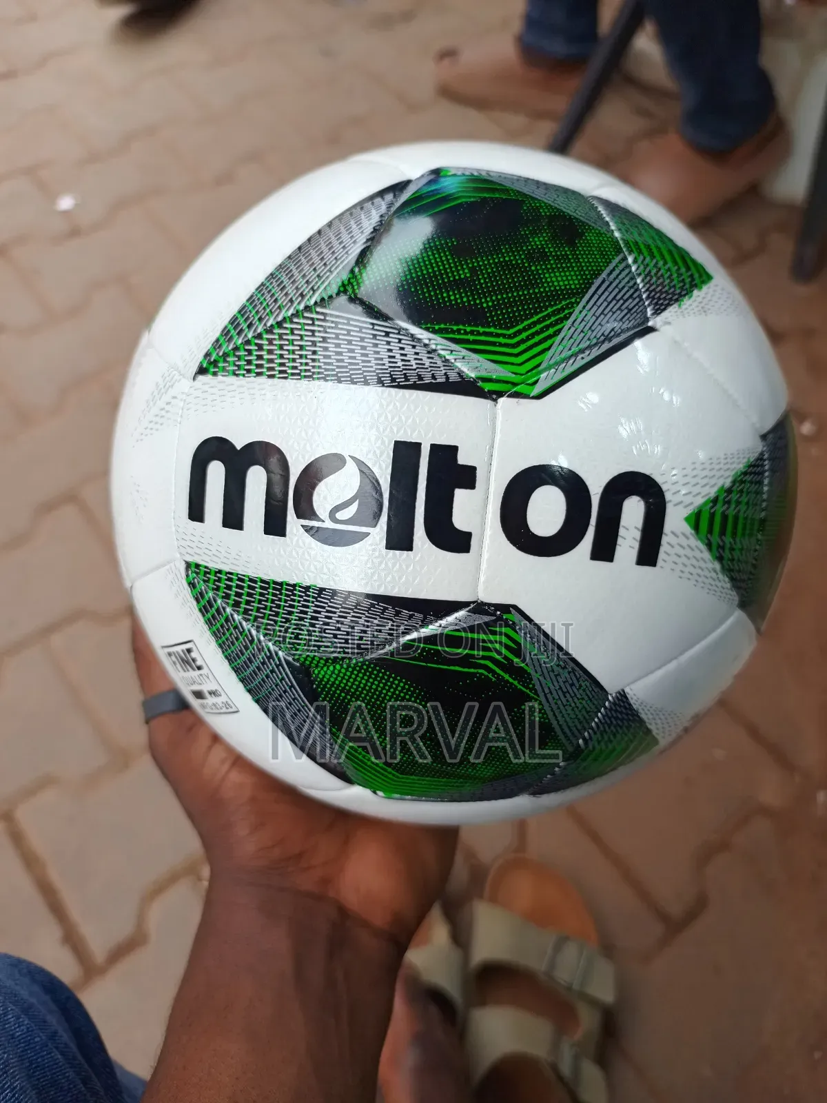 Molten F5a3400-G Football Matchball