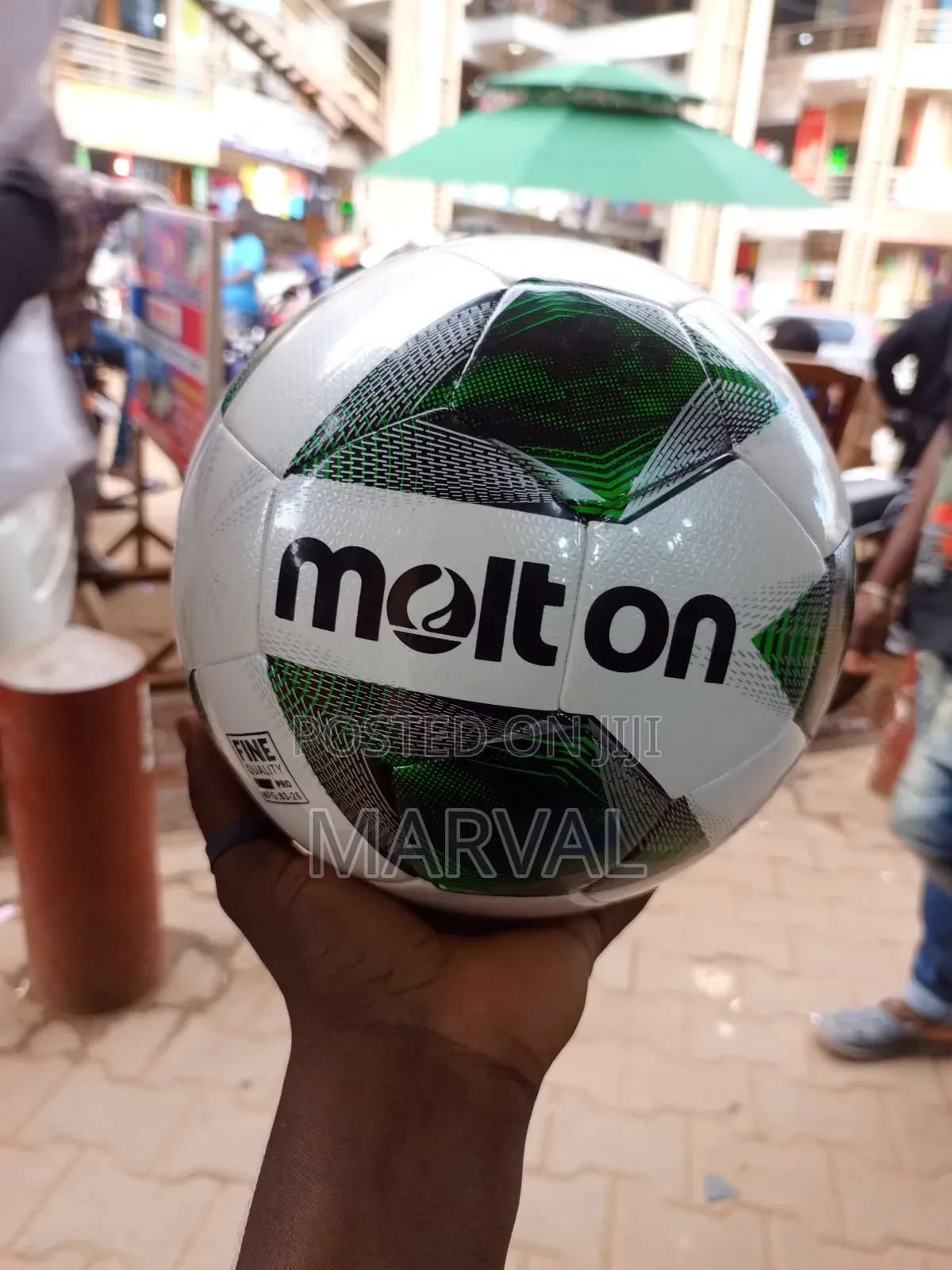 Molten F5a3400-G Football Matchball