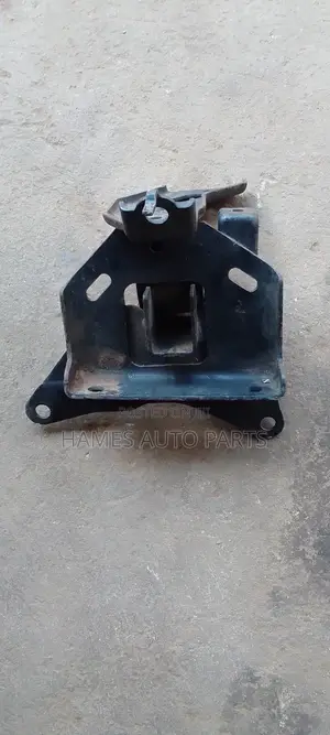 Ist Gearbox Mounting