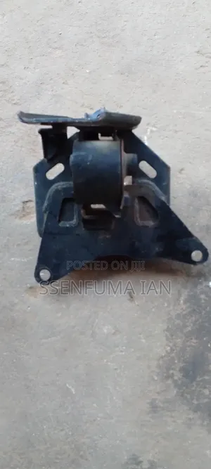 Ist Gearbox Mounting