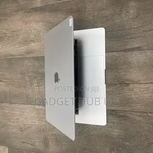 Laptop Apple MacBook Air 2022 M2 8GB Apple M2 SSD 512GB