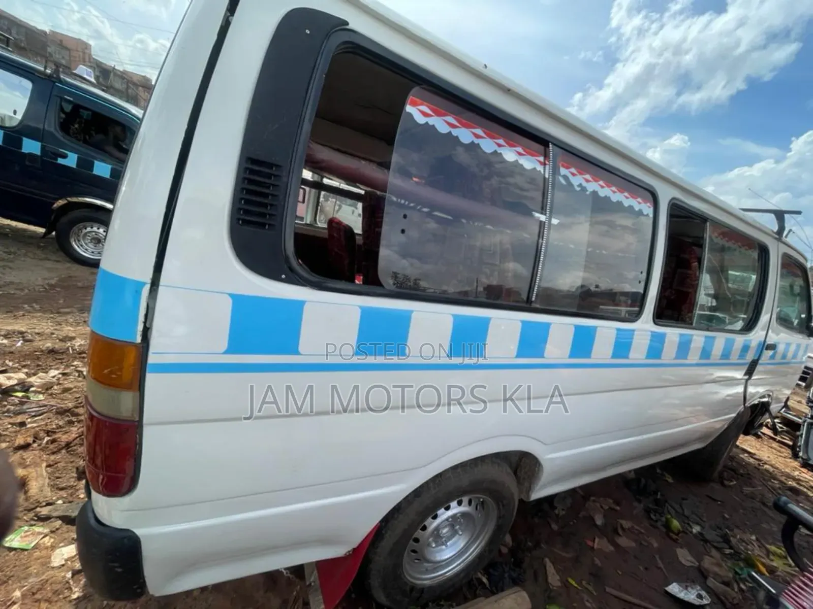 Toyota HiAce 1998 White