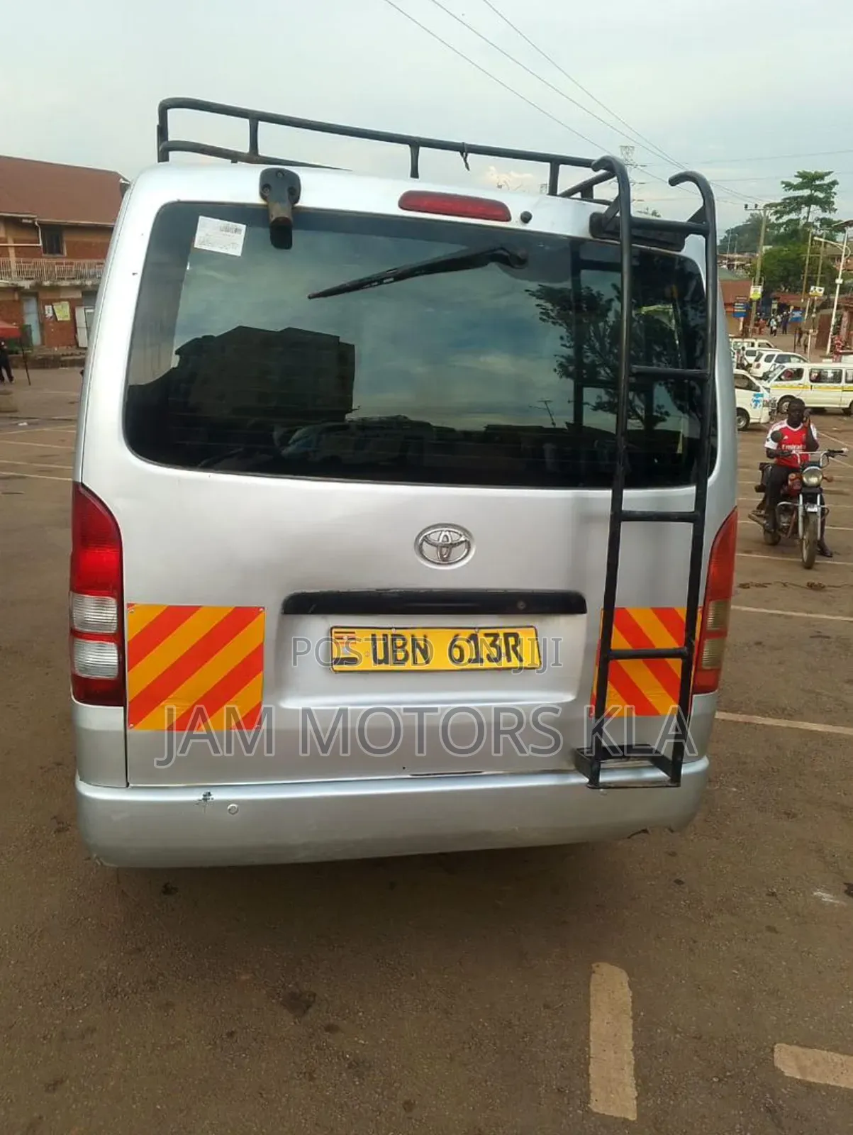 Toyota HiAce 2009 Silver