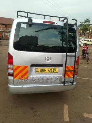 Toyota HiAce 2009 Silver