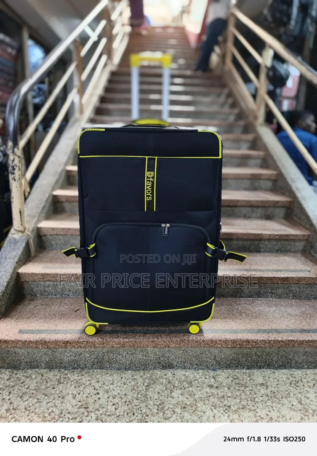 Original Traveling Cloth Suitcases. Medium Size