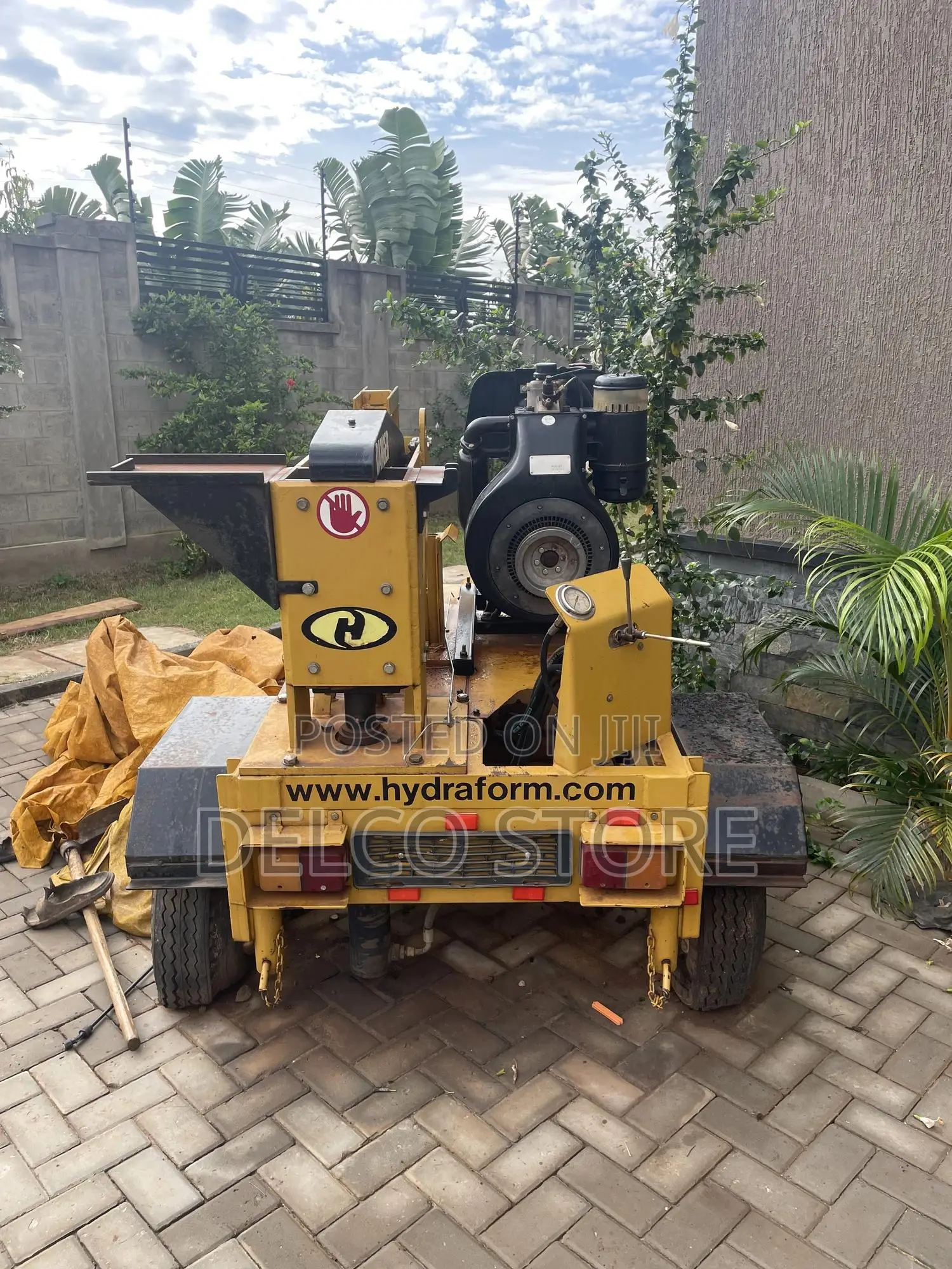 Hydraform Machine