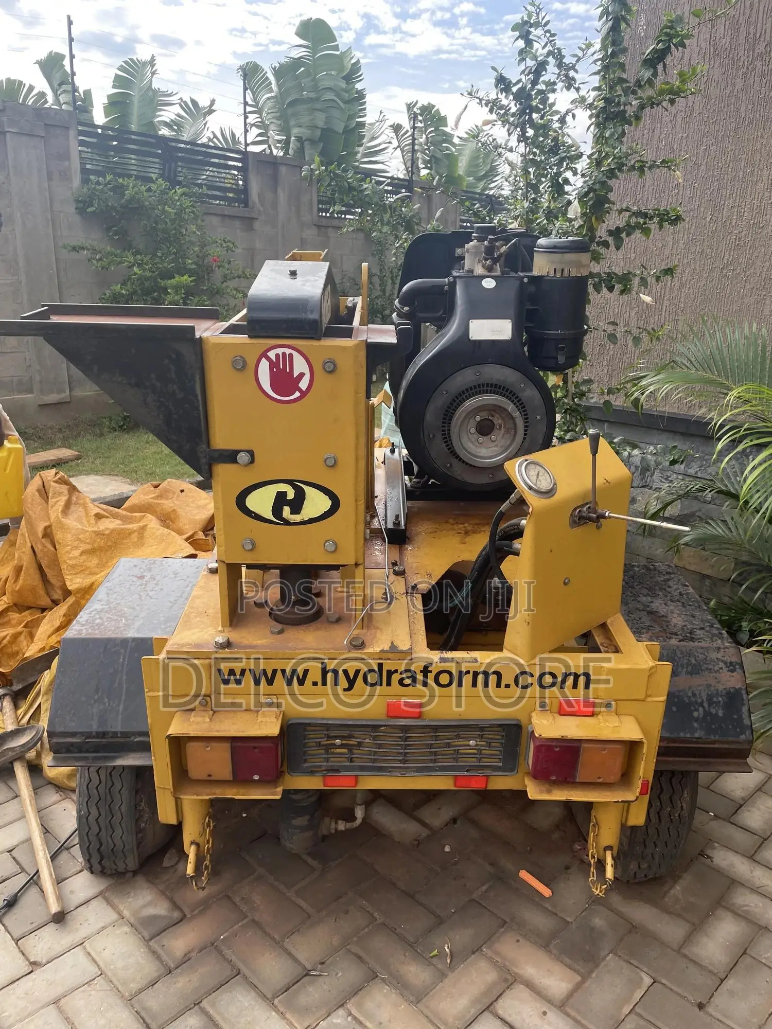 Hydraform Machine