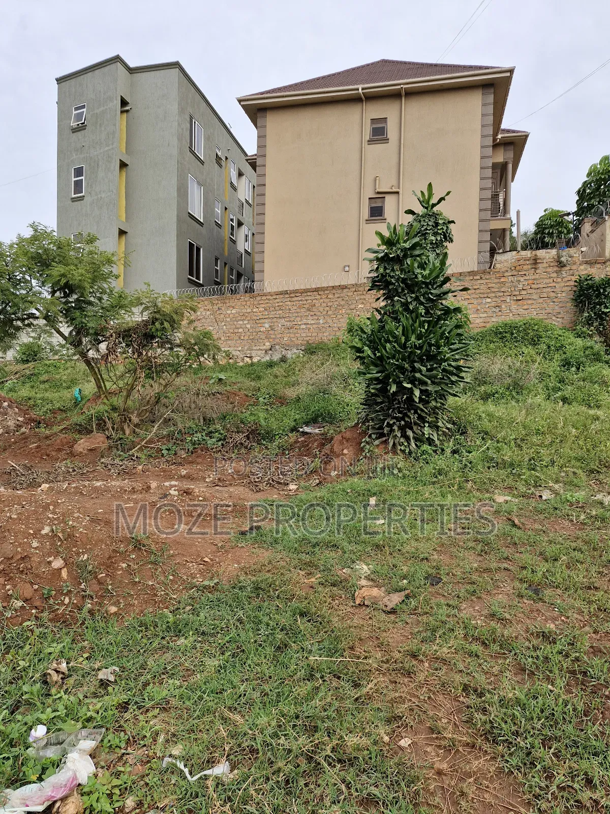 50x100 Plot for Sale in Kira Mulawa.