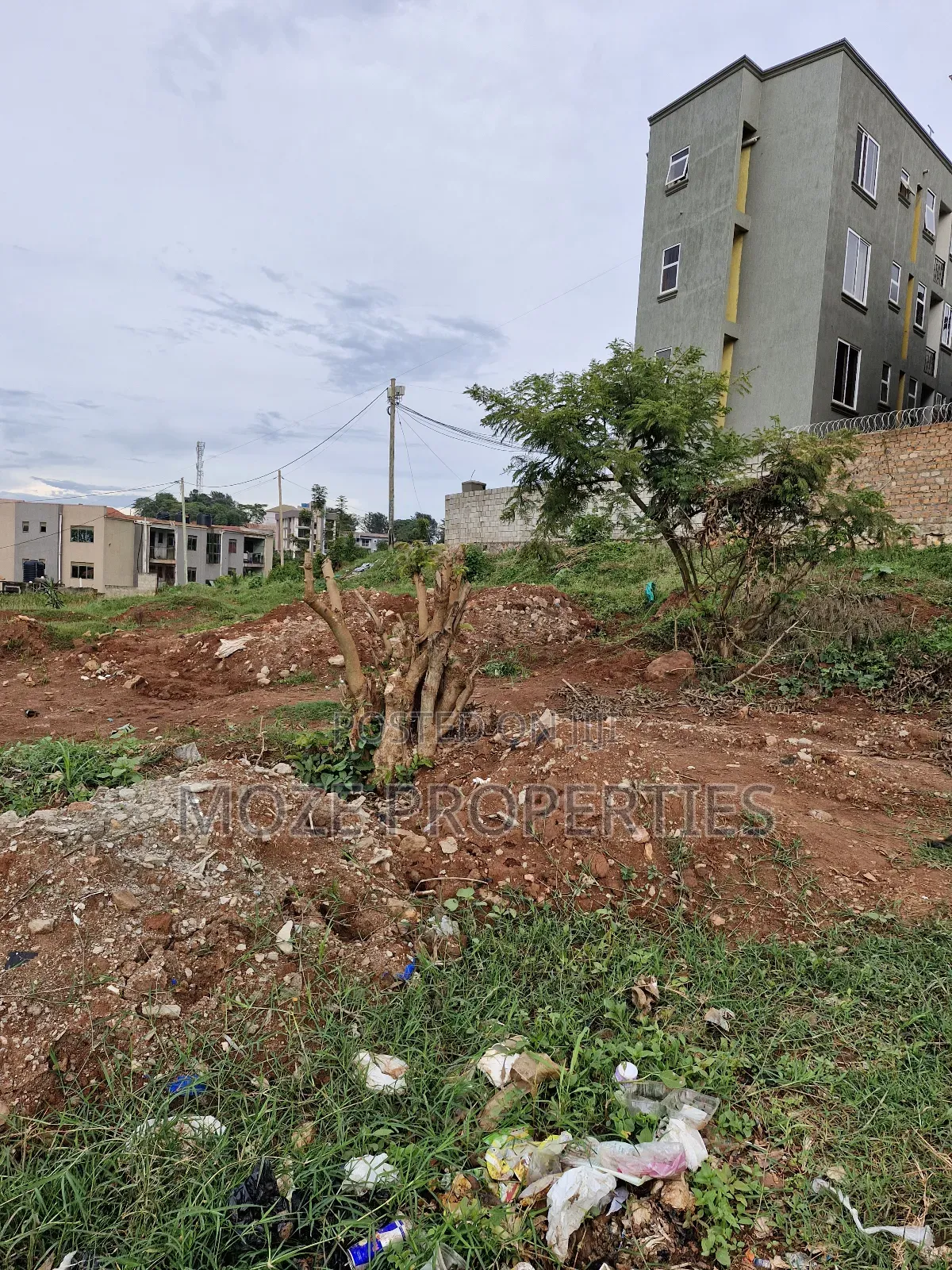 50x100 Plot for Sale in Kira Mulawa.