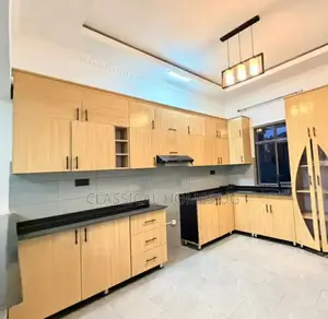 3bdrm Duplex in Muyenga, Central Division for rent