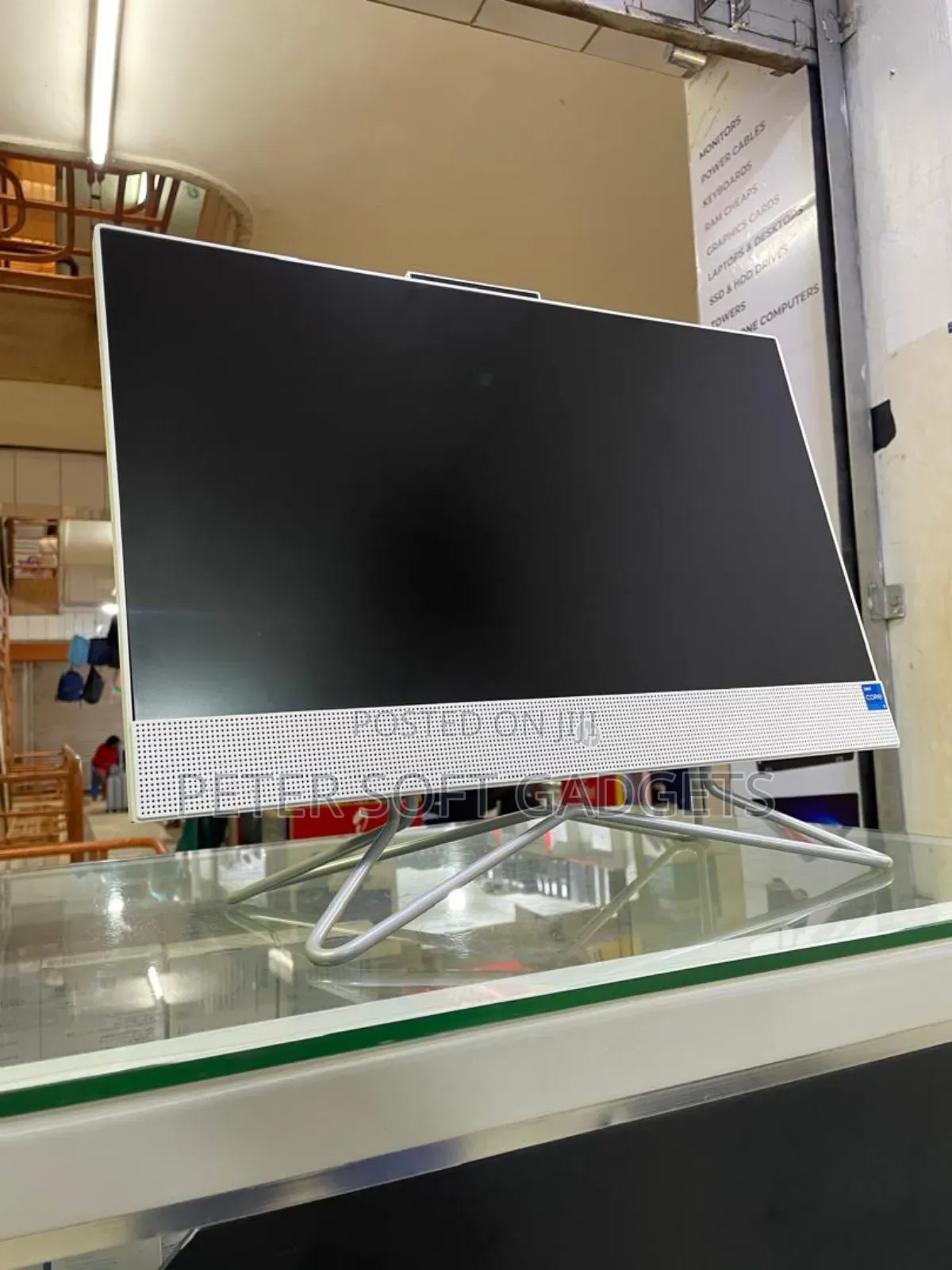 Desktop Computer HP 200 G4 22 All-in-One 8GB Intel Core i3 SSD 256GB