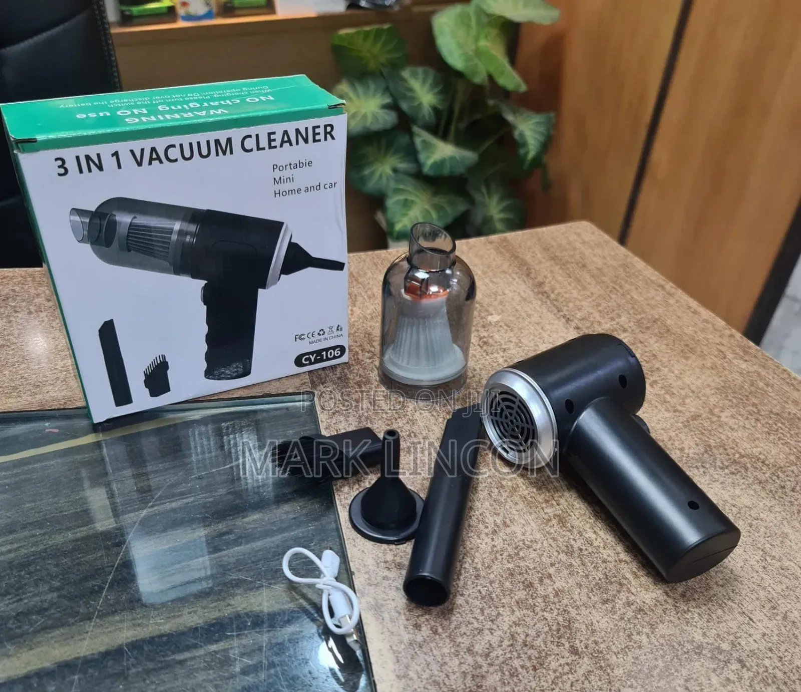 3 in 1 Portable Mini Vacuum Cleaner
