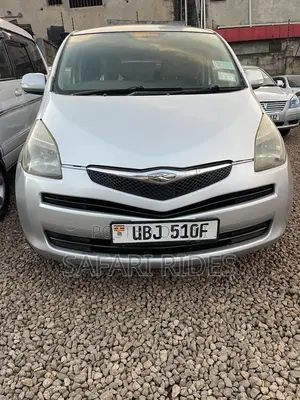 Toyota Ractis 2007 Silver