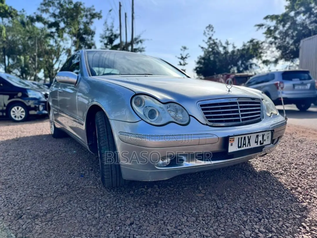 Mercedes-Benz C200 2005 Silver
