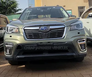 Subaru Forester Premium AWD 2020 Green