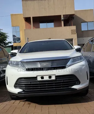 Toyota Harrier 2.0 2019 White