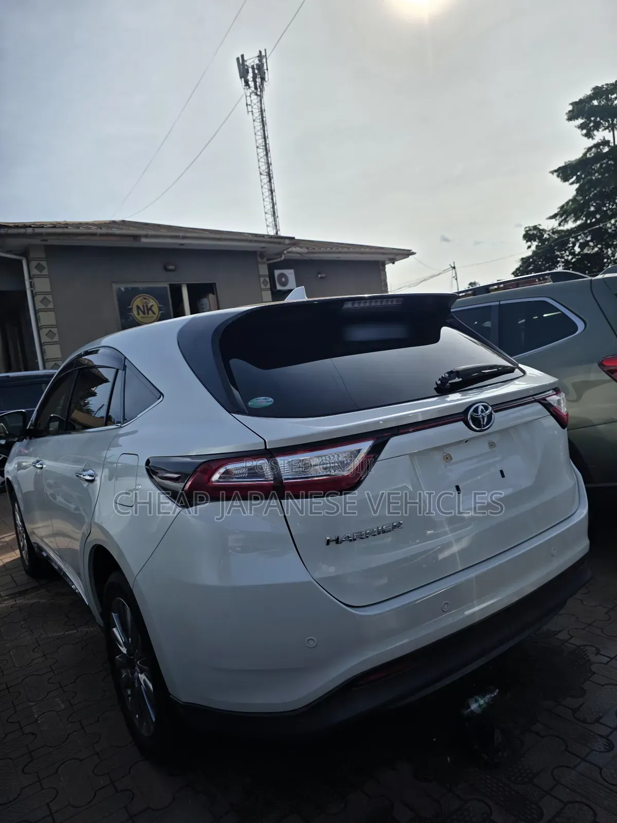 Toyota Harrier 2.0 2019 White