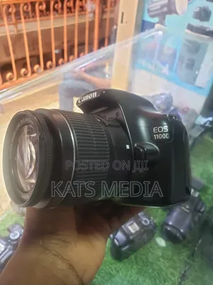 Canon Camera D1100