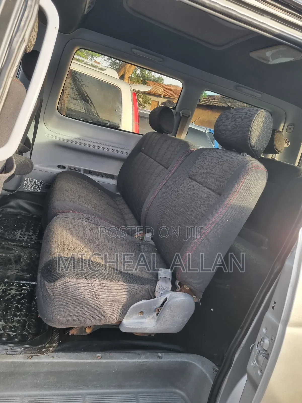 Toyota Noah 2001 Silver