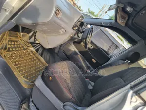 Toyota Noah 2001 Silver