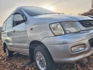 Toyota Noah 2001 Silver