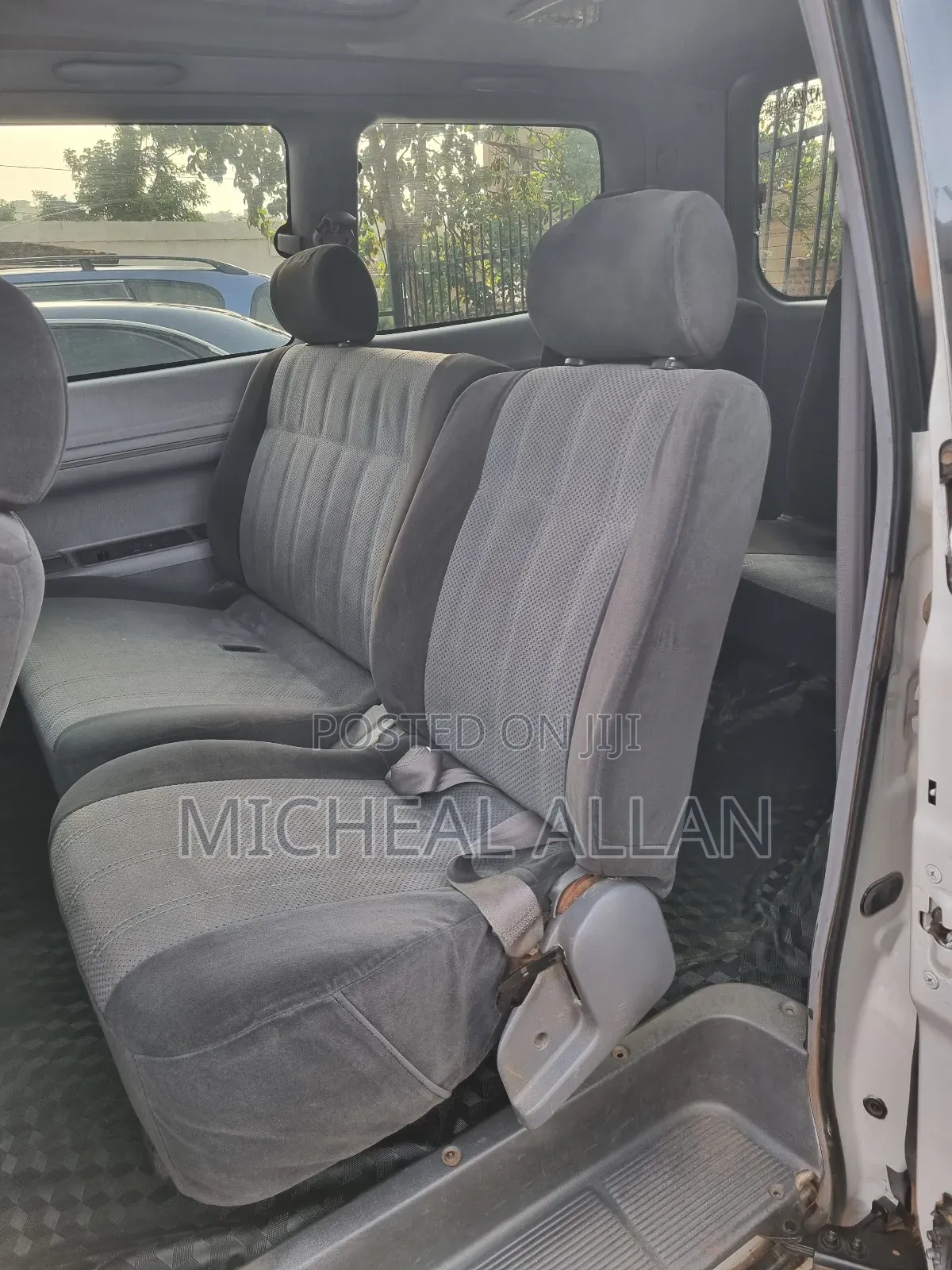 Toyota Noah 2002 White