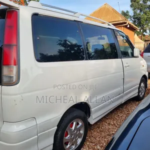 Toyota Noah 2002 White