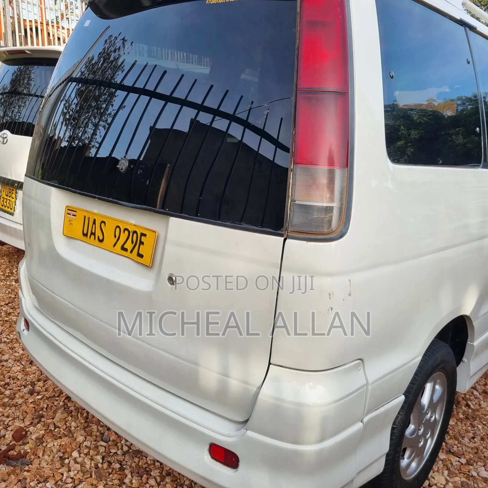 Toyota Noah 2002 White