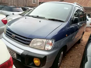 Toyota Noah 2002 Blue